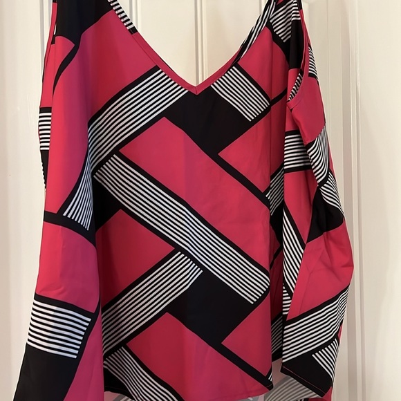 Emery Rose Cami top - Picture 2 of 3